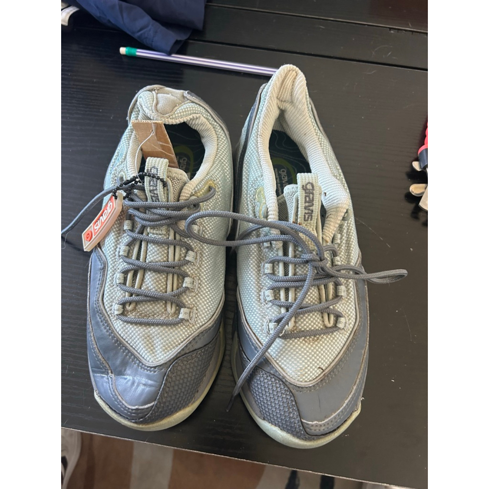Women's Gravis Gray Light Blue Athletic Shoes Size 6